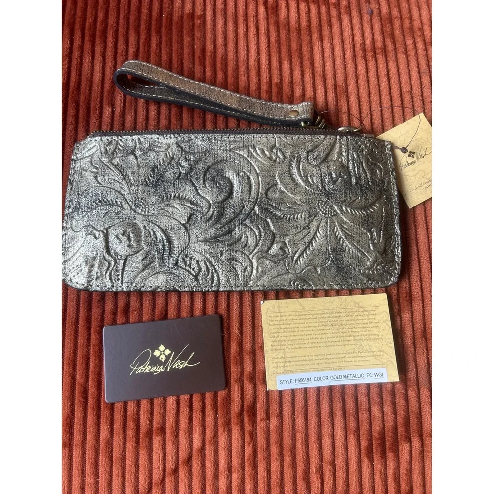 Patricia Nash‎ Wristlet Women's OS Gold New Floral Embossed Leather P556194